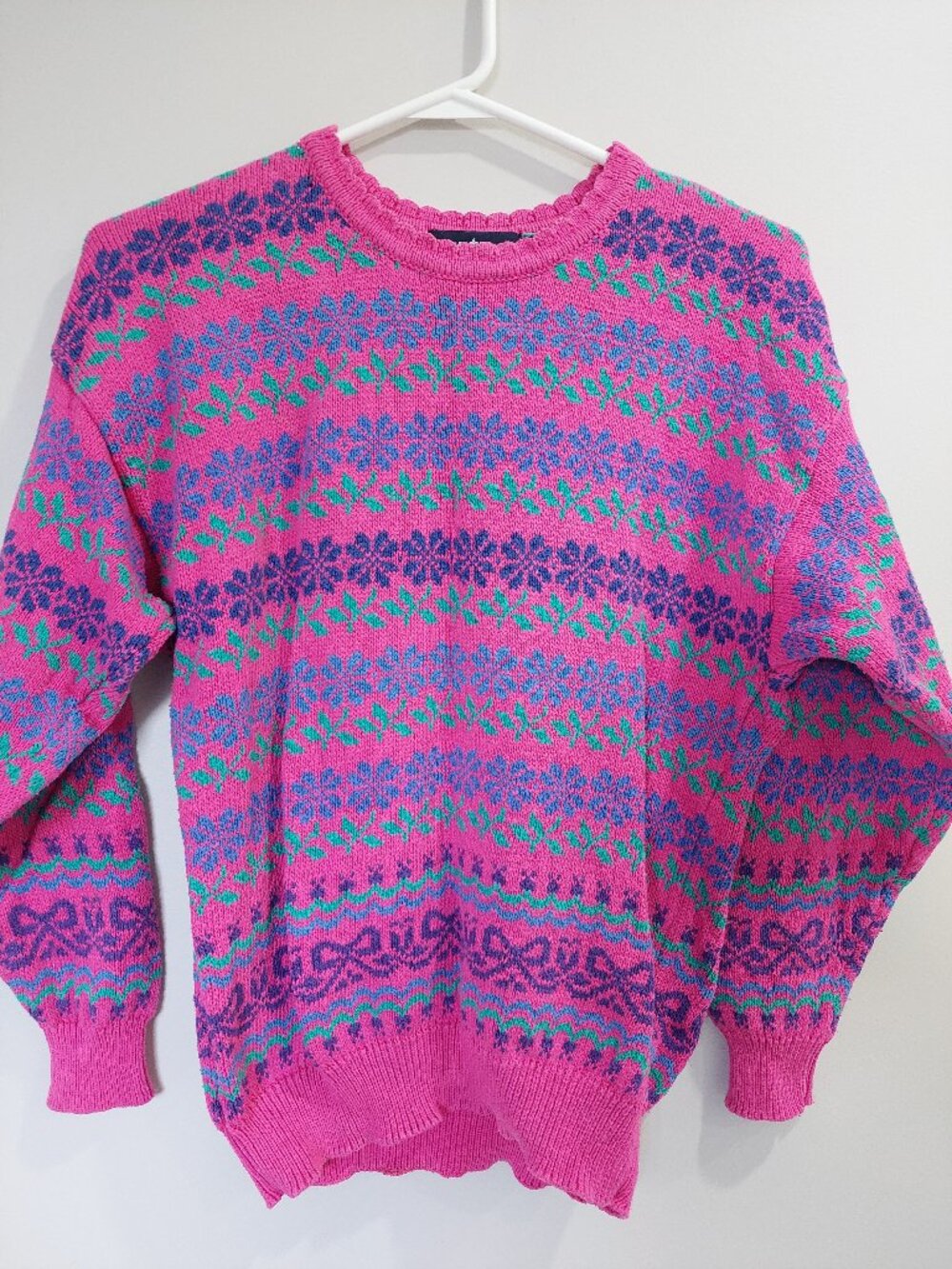 Country Cottons Sz S Vintage Vibrant Pink Crewneck Knit Sweater Fair Isle-style
